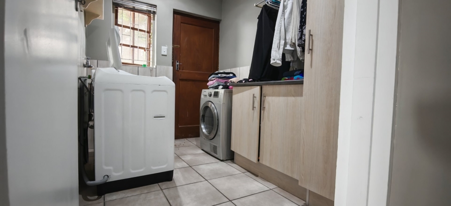 7 Bedroom Property for Sale in Dana Bay Western Cape